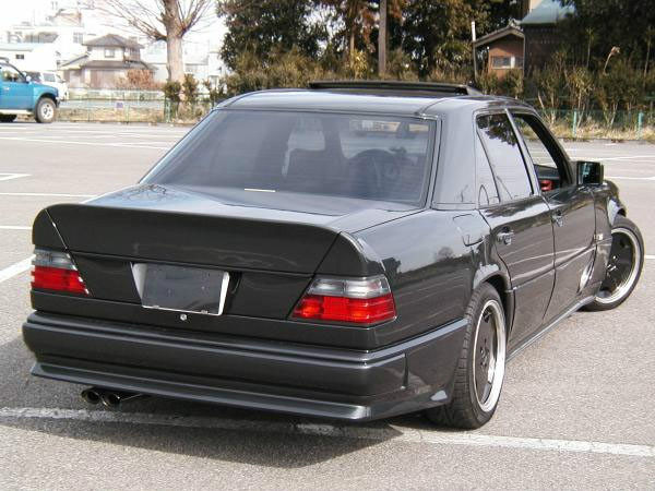 E클래스 W124 수정 AMG 대형 리어 윙