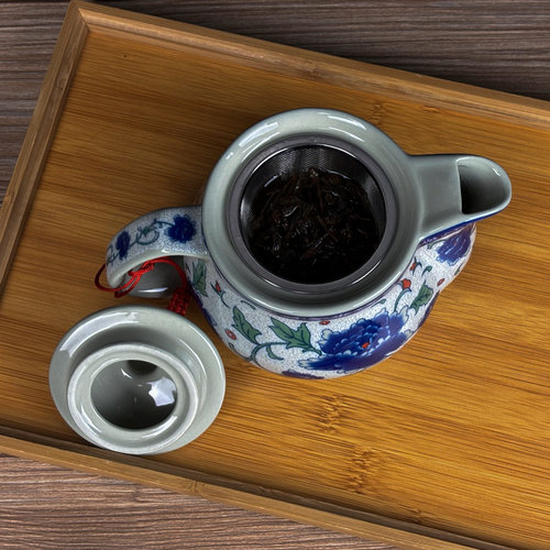 青花瓷家用复古泡茶壶带过滤网单壶老式手抓壶瓷器牡丹花茶壶批发