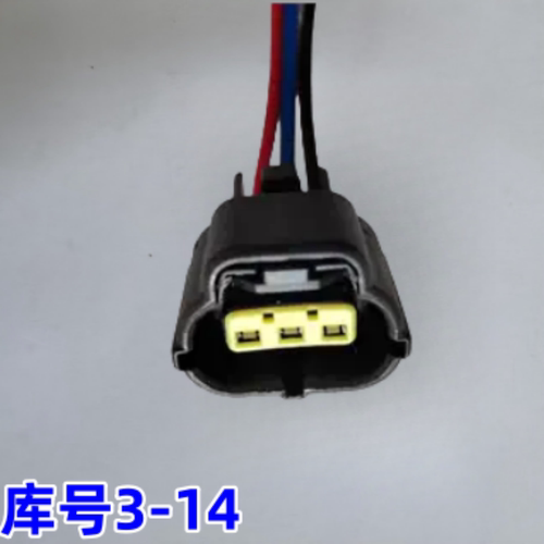 适配重汽T7豪沃汕德卡T5G豪翰油水分离传感器PL421柴油滤芯插头