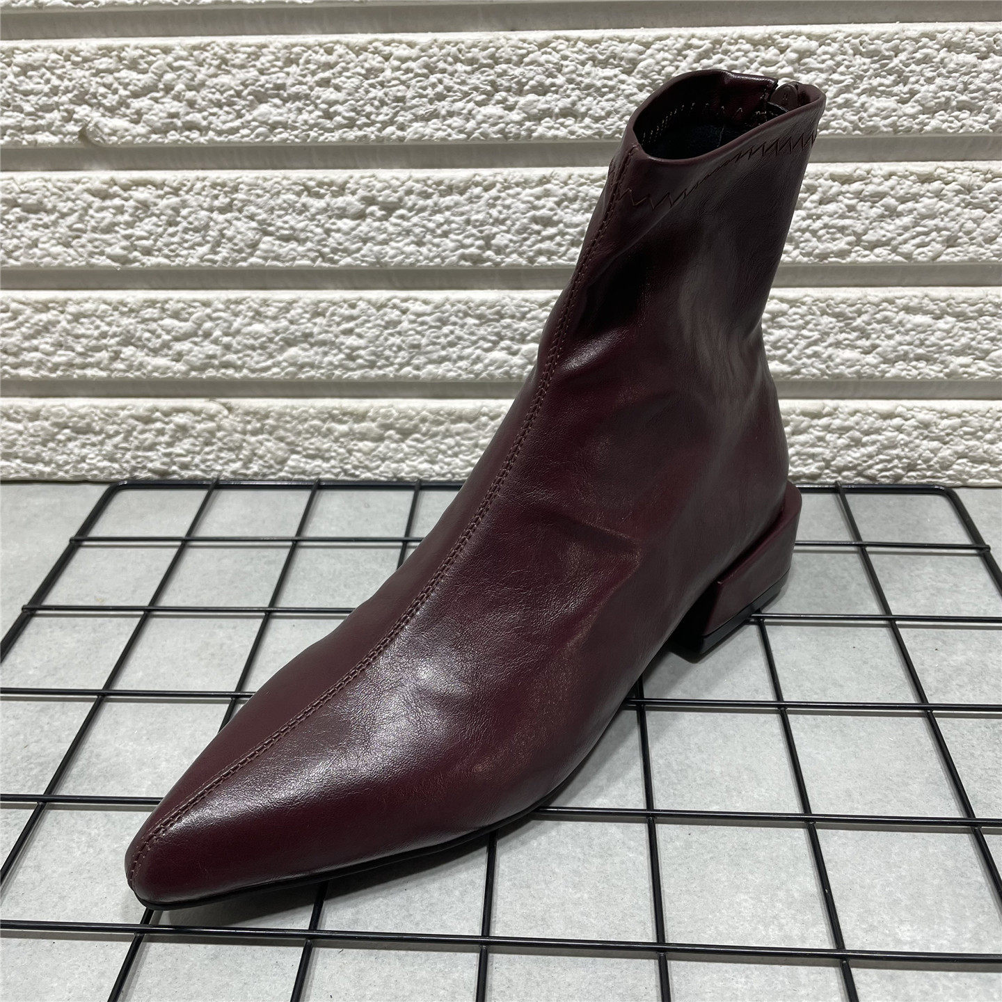 断码处理尖头切尔西短靴女春秋单靴显瘦粗跟时装靴气质显瘦裸靴潮,女鞋,时装靴,淘宝优惠券,粉丝福利购,淘宝优惠卷