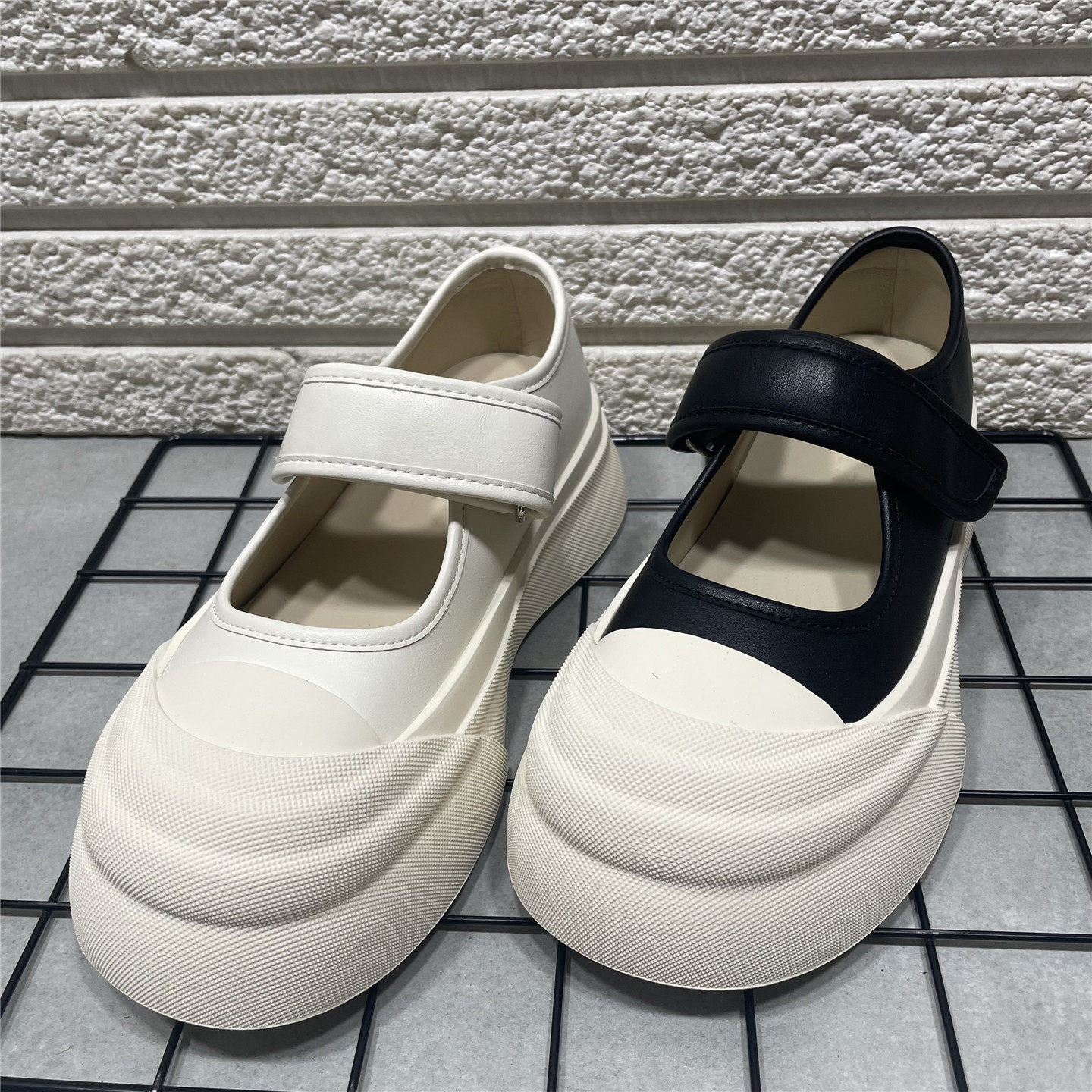 断码处理真皮魔术贴松糕厚底玛丽珍小白鞋女增高大圆头浅口单鞋女