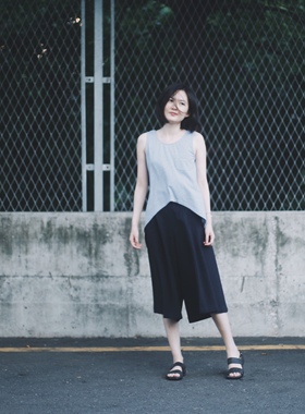 The That This | 日本全棉麻| 雪花蓝色双面穿2way背心 | may yon