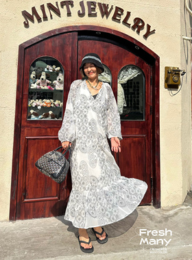 City walk暴走好穿 精致重工刺绣连衣裙 日系少女感清新v领长裙