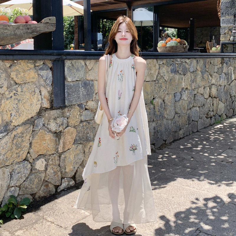 【26新款】挂脖刺绣仙气度假风连衣裙2B130-2607-P150-K258,女装连衣裙,浙宝296A