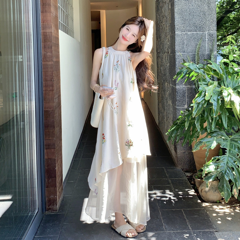 【26新款】挂脖刺绣仙气度假风连衣裙2B130-2607-P150-K258,女装连衣裙,浙宝296A