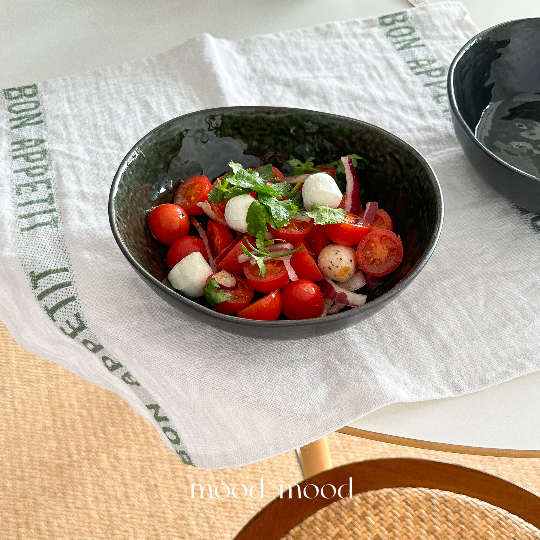 海藻绿冰裂釉碗不规则小菜碗