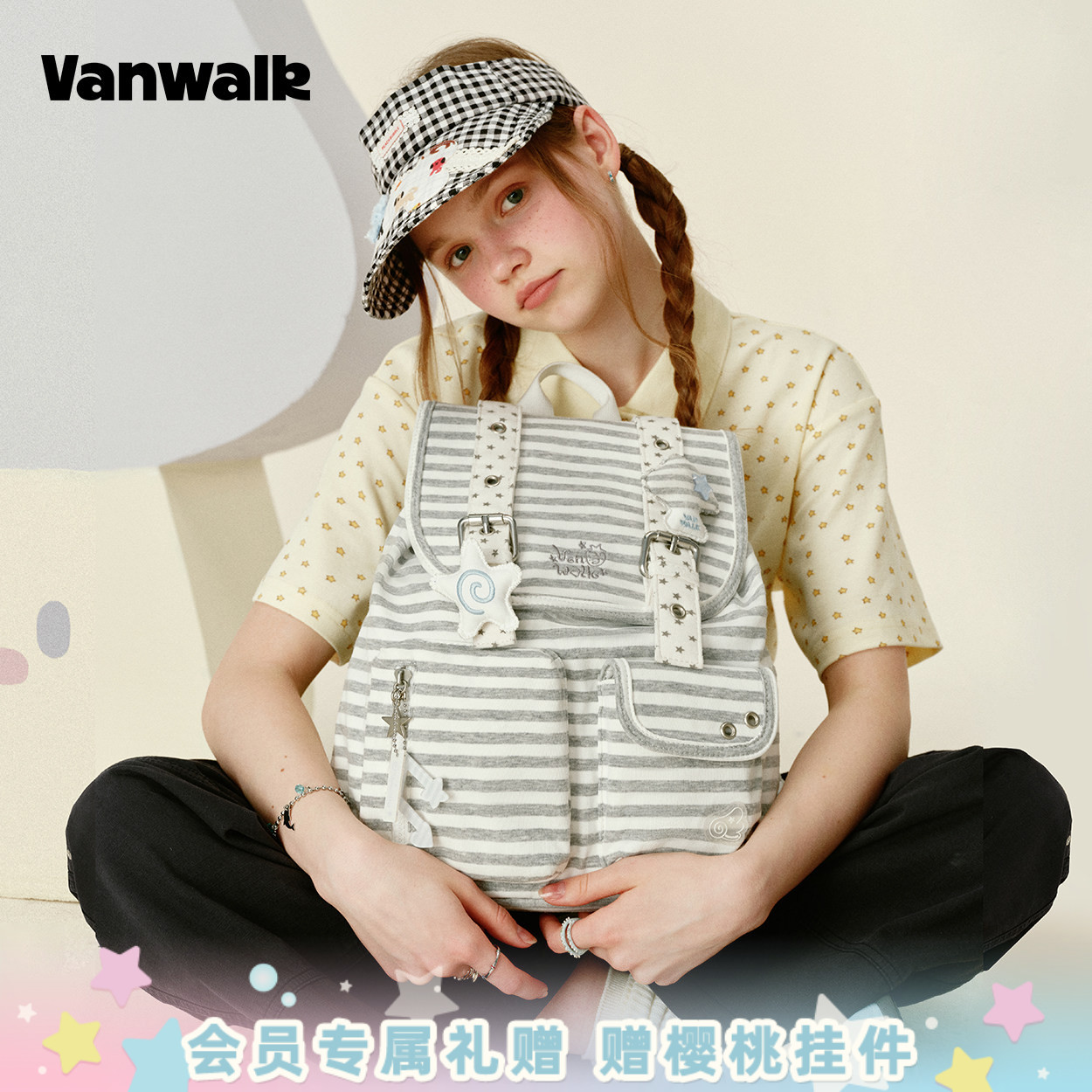 VANWALK/出走可diy挂件女双肩包图片