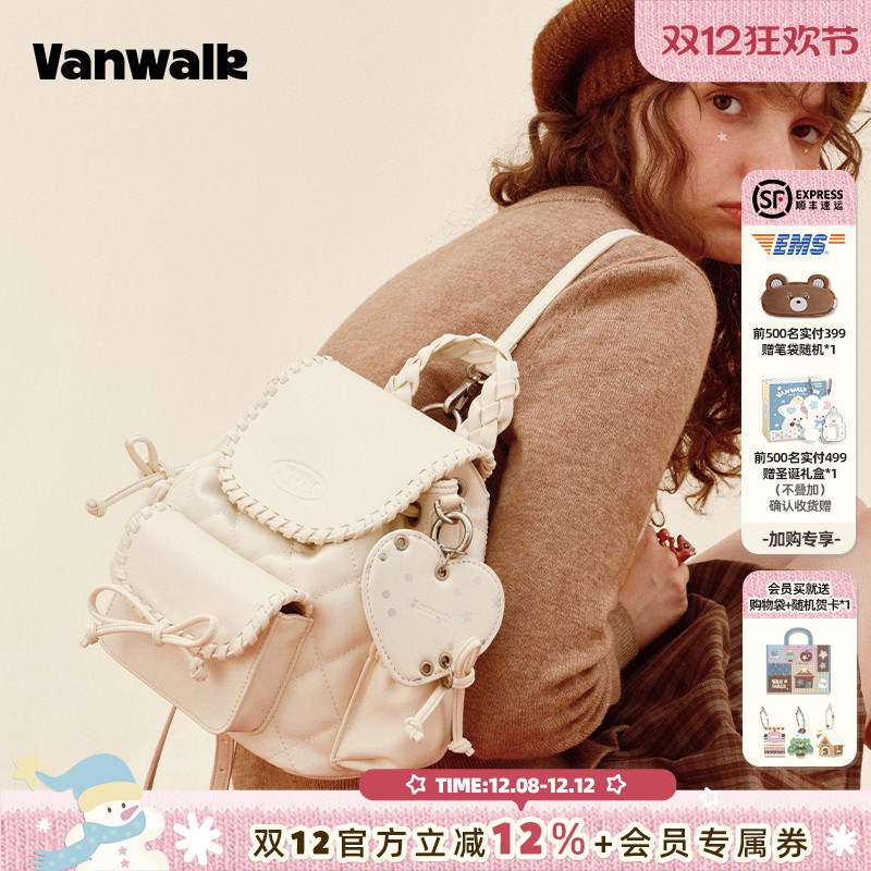 VANWALK/出走小众波点女生双肩包