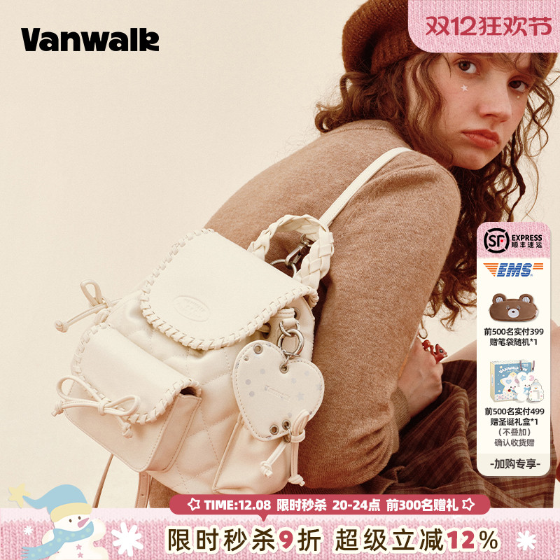 VANWALK/出走小众波点女生双肩包