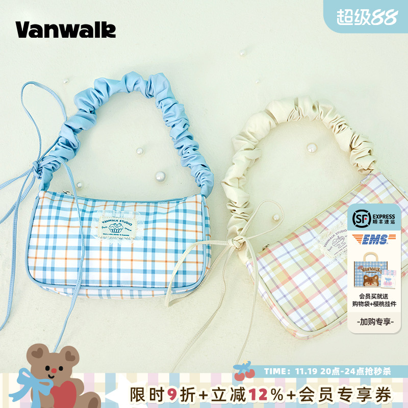 肥肠圈奶油格纹单肩包