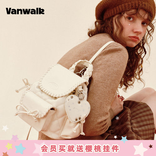 VANWALK/出走小众波点女生双肩包