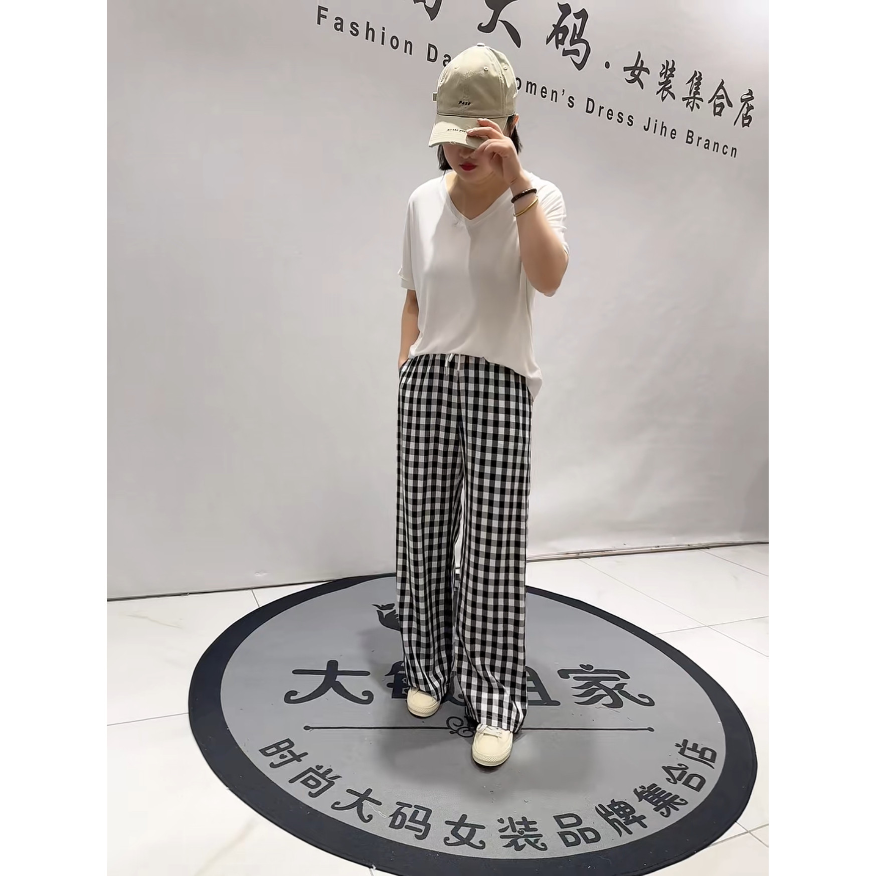 2227莲蓝鲸之吻夏季新款加肥大码女装通勤立体剪裁松紧腰格子裤子