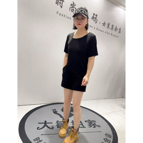3030女权贵族2026夏新款加肥加大码女装通勤简洁纯棉纯色T恤小衫