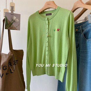 氧气小开衫 薄外套 韩国%32.8绵羊毛三个爱心刺绣软糯细腻针织开衫