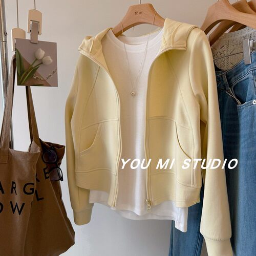 松弛慵懒风显瘦连帽休闲短外套女