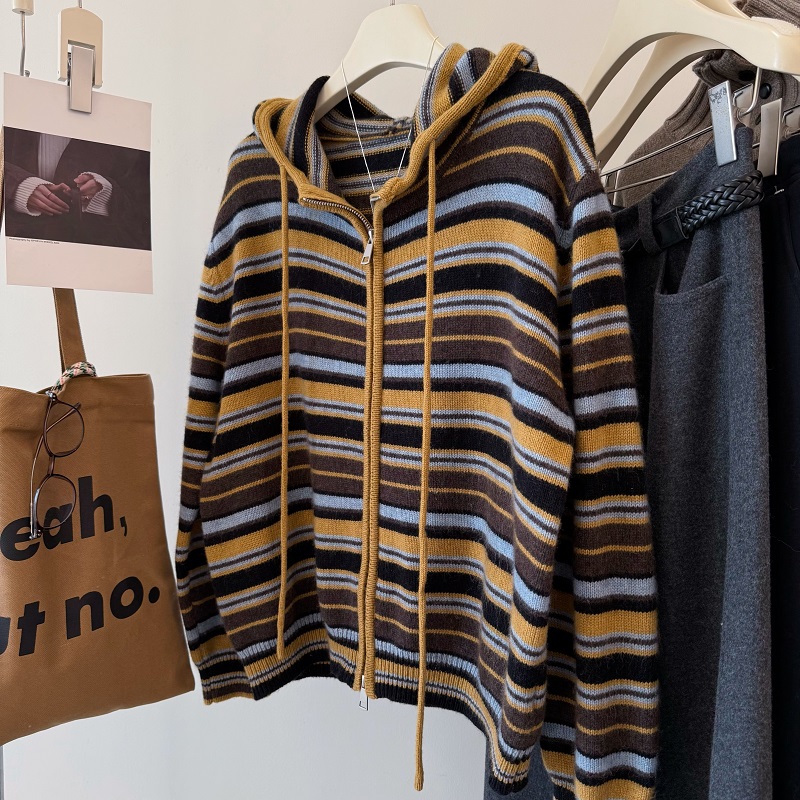 慵懒休闲山羊绒绵羊毛条纹毛衣