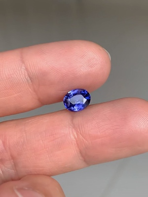 精品新货1.6克拉天然无烧薰衣草紫蓝宝石裸石戒面GUILD证书椭圆形