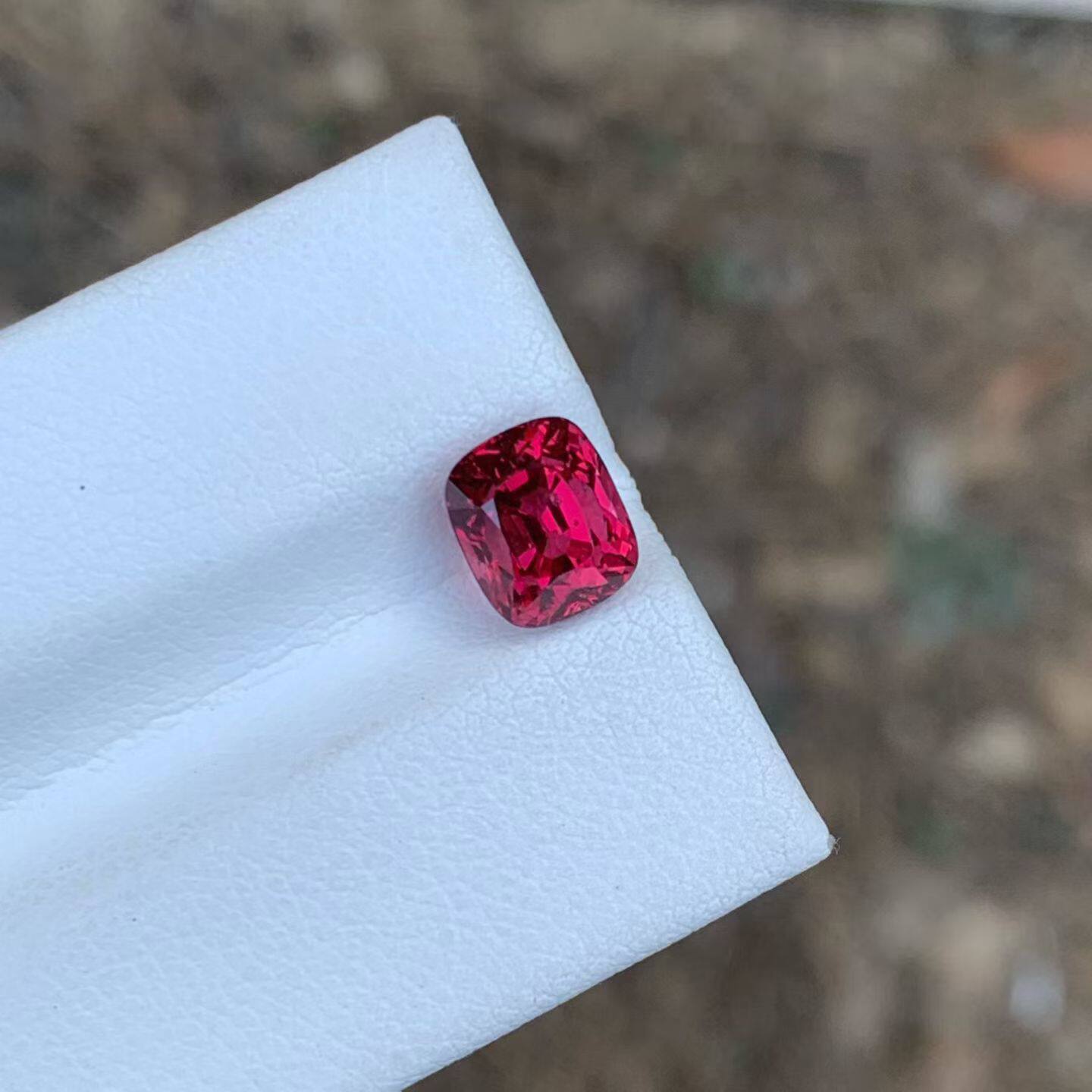 缅甸天然绝地武士尖晶石戒面裸石1.84克拉GUILD证书