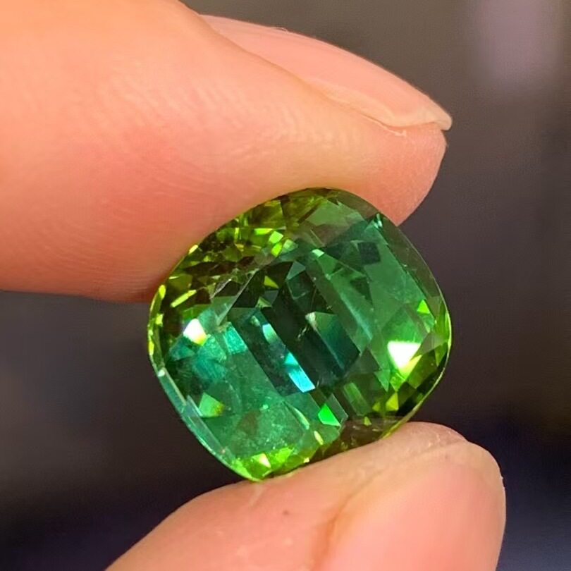 精切工8.57克拉天然蓝绿双色碧玺戒面裸石巴西老矿料晶体干净彩宝