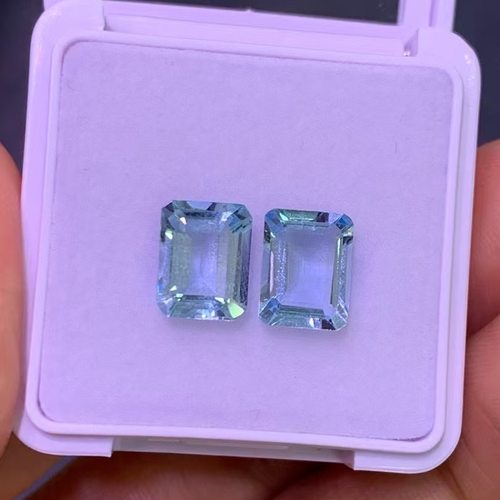 4.98克拉天然海蓝宝石耳钉长方形