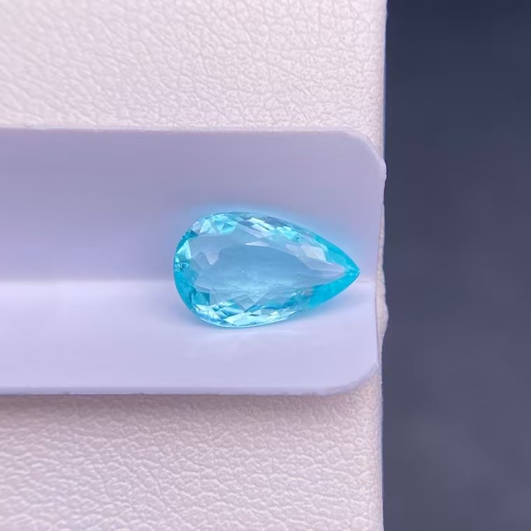 1.11克拉天然帕拉伊巴霓虹蓝碧玺