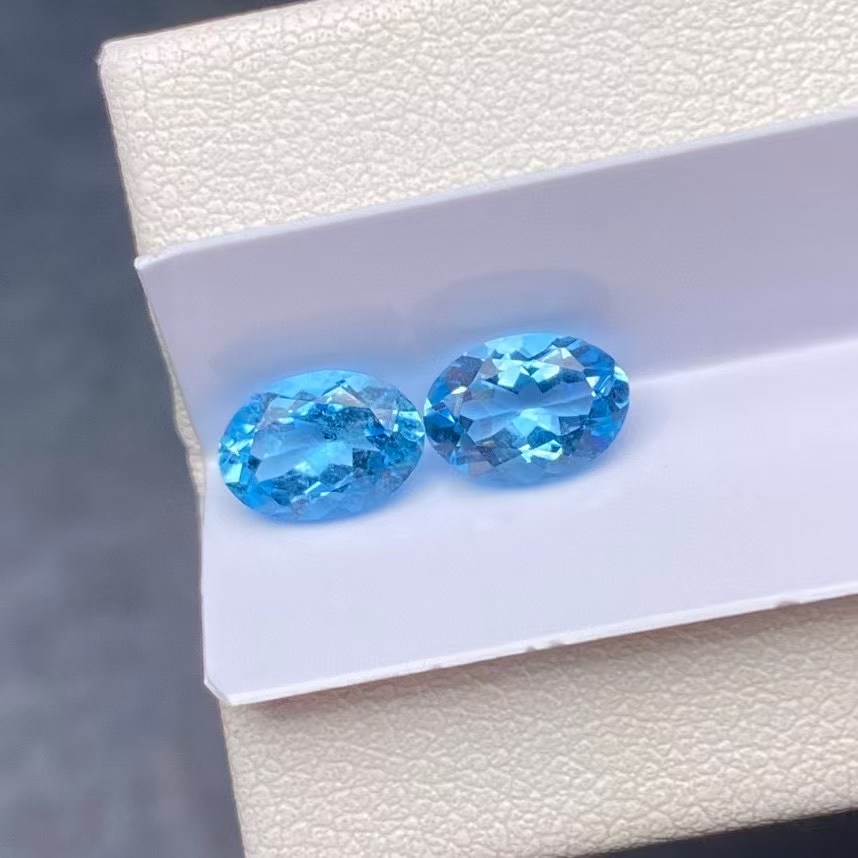 1.42克拉天然海蓝宝石耳钉料裸石