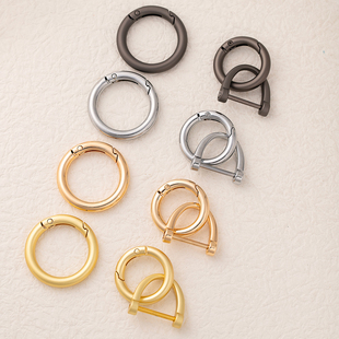 金属马蹄扣汽车D字扣小挂件防丢绳高级弹簧圈包包圆形扣环挂娃娃