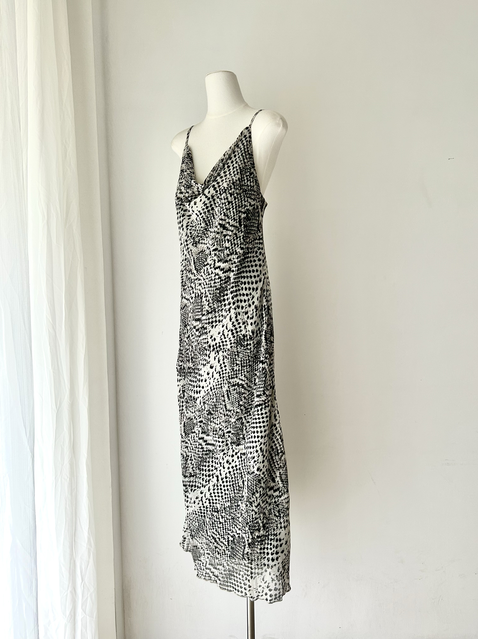 捡漏！俄罗斯品牌 高级荡领蛇皮纹 小众欧美风印花雪纺吊带连衣裙