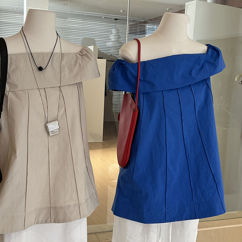 一字肩上衣宽松露肩小心机松弛感