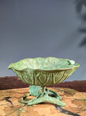 日本铜器古典摆件荷叶蛙造型