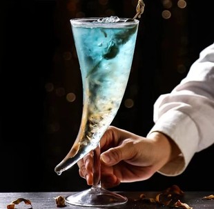 创意月亮杯牛角杯网红杯子马天尼杯高脚杯个性鸡尾酒杯红酒杯