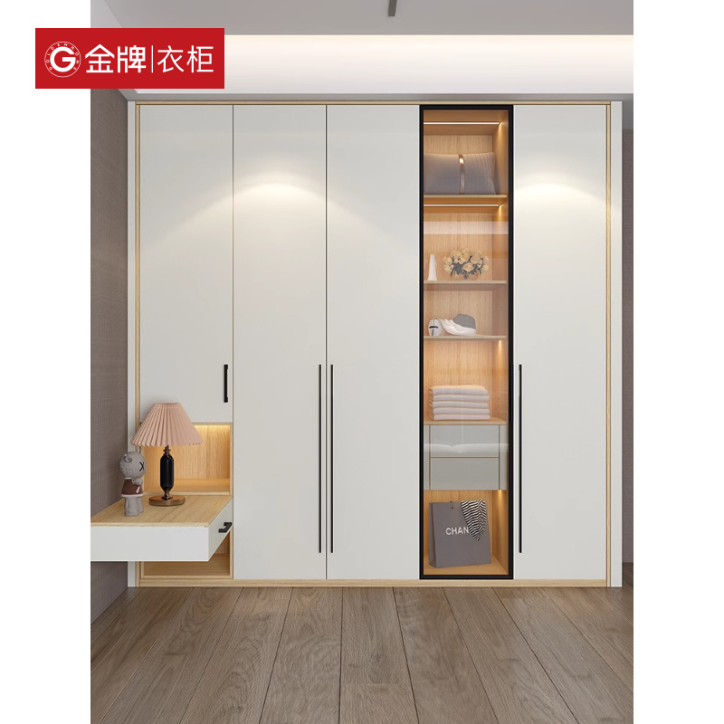 金牌衣柜推拉门走入式衣帽间定制