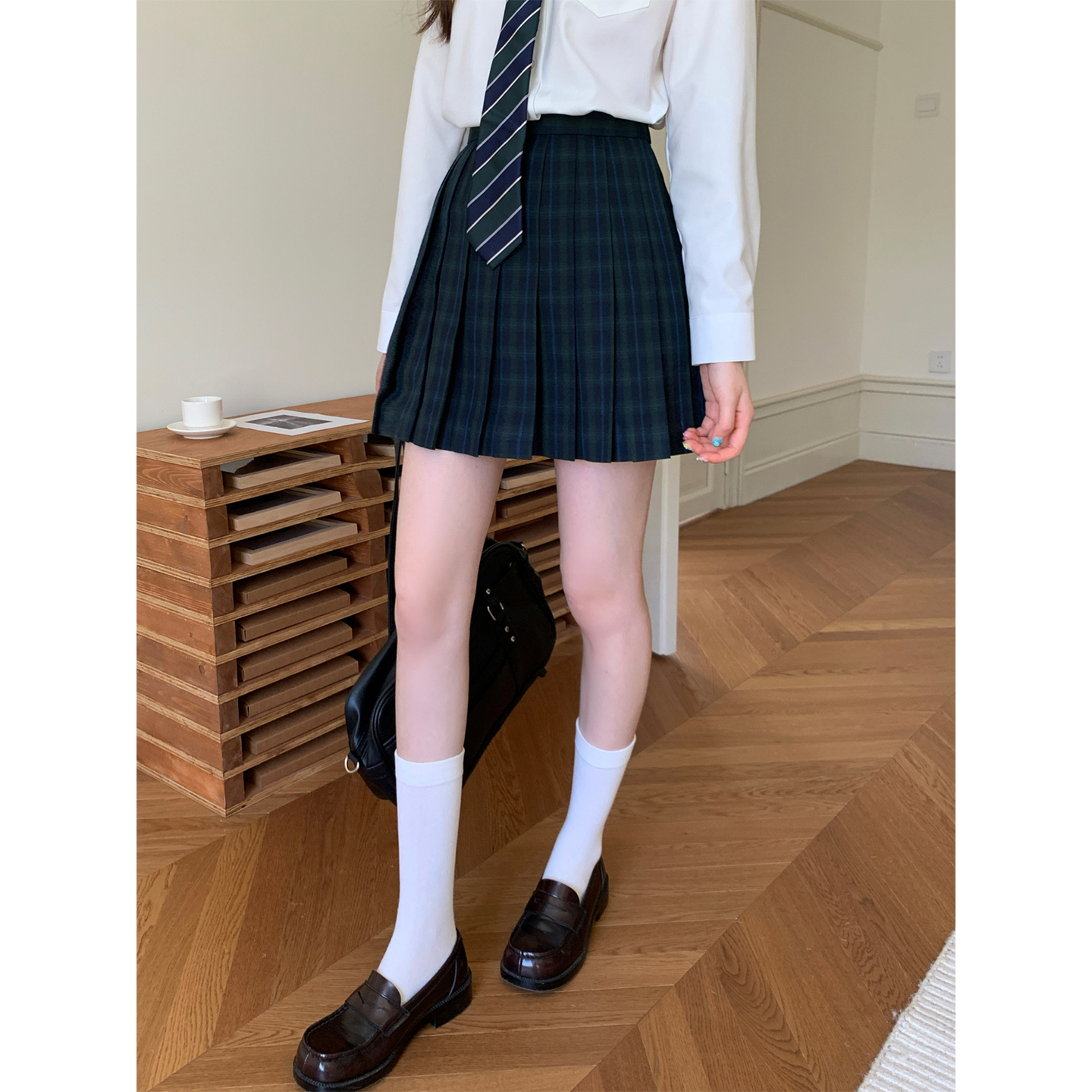 东京岁时记jk少女格裙格林童话