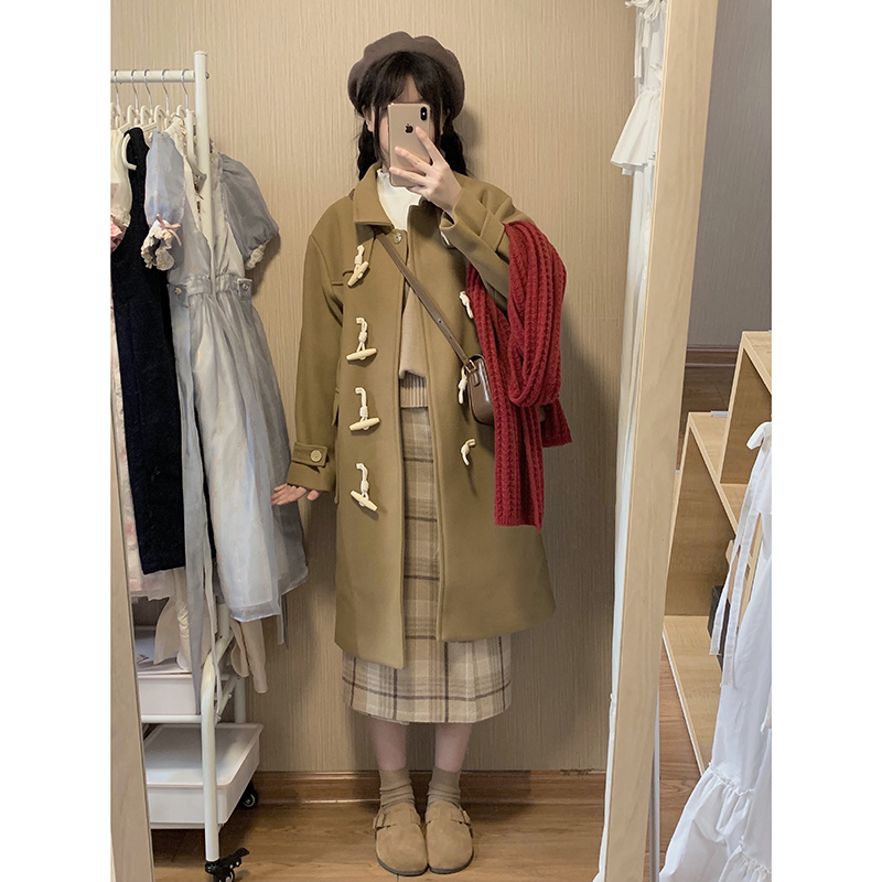 夹棉长款女驼色牛角扣大衣外套