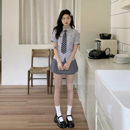 JK衬衫条纹收腰款短袖衬衫