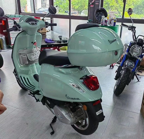 vespa春天冲刺150原厂尾箱