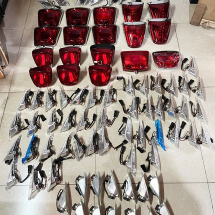 适用比亚乔Vespa冲刺春天150GTSGTV300 6日原厂转向灯尾灯拆车件