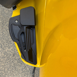 适用比亚乔vespa改装春天冲刺150拔珠脚踏耐用无故障后乘客脚踏板