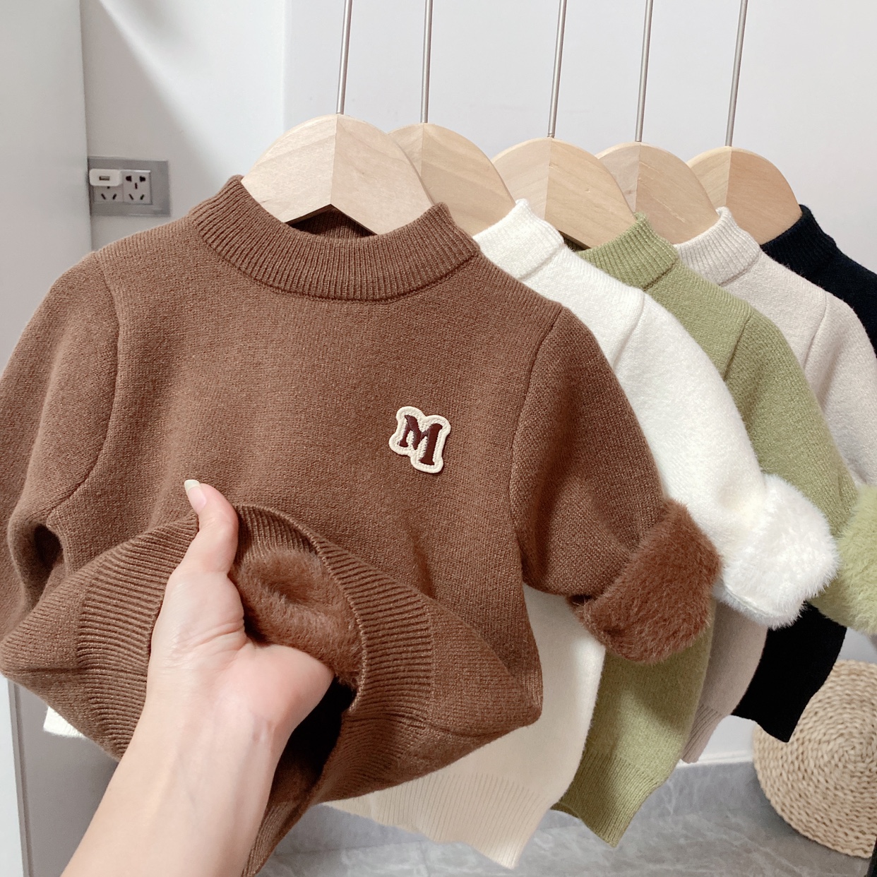 男童一体绒毛衣秋冬季儿童打底衫圆领宝宝内搭2025新款加绒针织衫