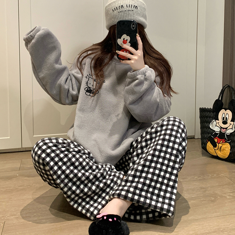 法兰绒睡衣女秋冬季加厚保暖珊瑚绒学生日韩圆领冬款家居服套装