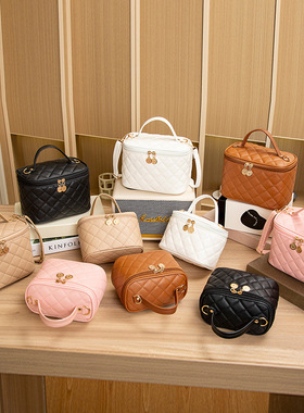 包包迷你ladies bag绣花化妆包2023夏新款个性双拉带内衬斜跨小包