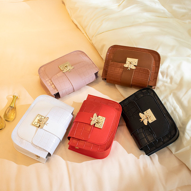 女士小方包石头纹单肩包2022新款斜挎包时尚简约女包小蜜蜂锁扣包,运动包/户外包/配件,挎包/拎包/休闲包,淘宝优惠券,粉丝福利购,淘宝优惠卷