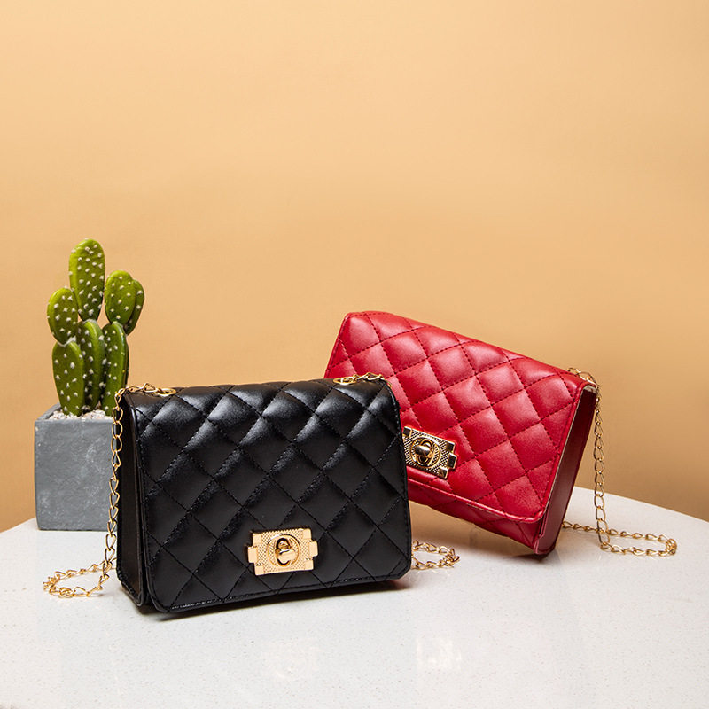 女士菱格绣线单肩斜挎小包链条包2022夏新品包盖式锁扣手机包,运动包/户外包/配件,挎包/拎包/休闲包,淘宝优惠券,粉丝福利购,淘宝优惠卷