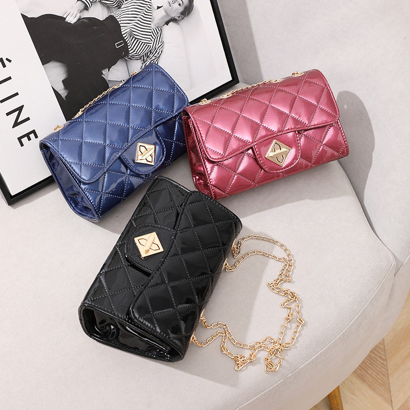 个性潮流小方包漆皮亮面定型包小香风单肩链条包2024直播热款女包,运动包/户外包/配件,挎包/拎包/休闲包,淘宝优惠券,粉丝福利购,淘宝优惠卷