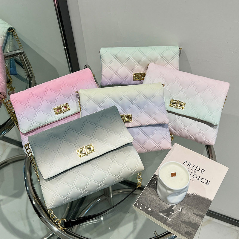 女士包包渐变菱格单肩包2024秋冬新款斜跨包盖式小方包潮一件,运动包/户外包/配件,挎包/拎包/休闲包,淘宝优惠券,粉丝福利购,淘宝优惠卷