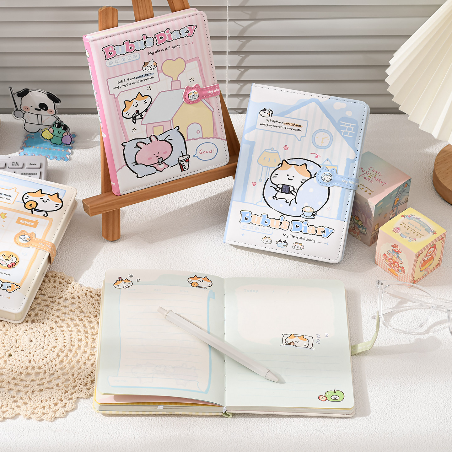 ESAER可爱笔记本记事本可爱猫猫日记本原创插画磁扣本36K112张