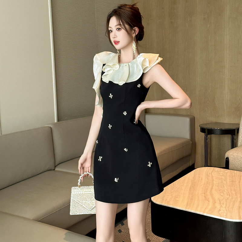 法式别致娃娃领重工无袖连衣裙独特小众赫本风修身名媛小黑裙夏季