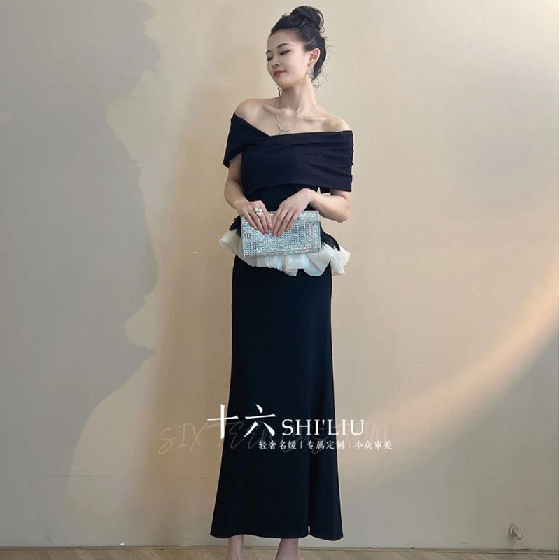 小众不撞款黑色一字肩宴会小礼服女夏季独特荷叶边鱼尾黑色连衣裙