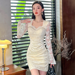 性感名媛喇叭袖蕾丝连衣裙秋冬显瘦修身设计师款气质丝绒包臀短裙