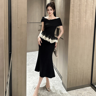 小众设计感短袖一字肩连衣裙2026新款修身显瘦赫本风荷叶边鱼尾裙